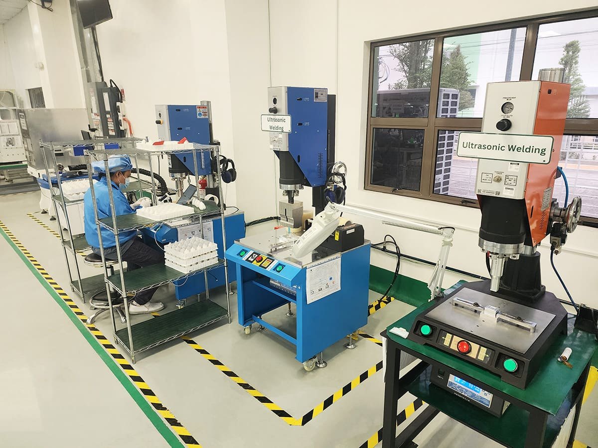 Ultrasonic welding and plastic part assembly